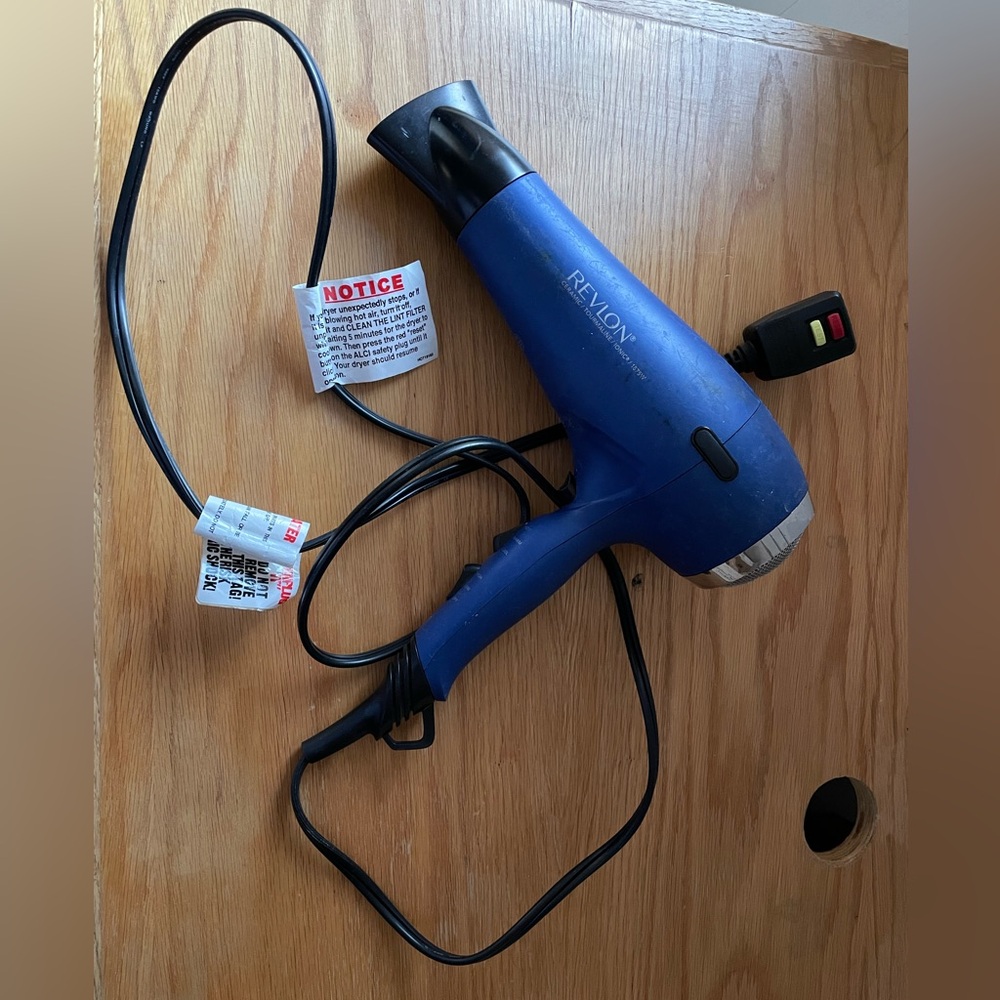 Revlon 1875W Ionic Hair Dryer GUC
